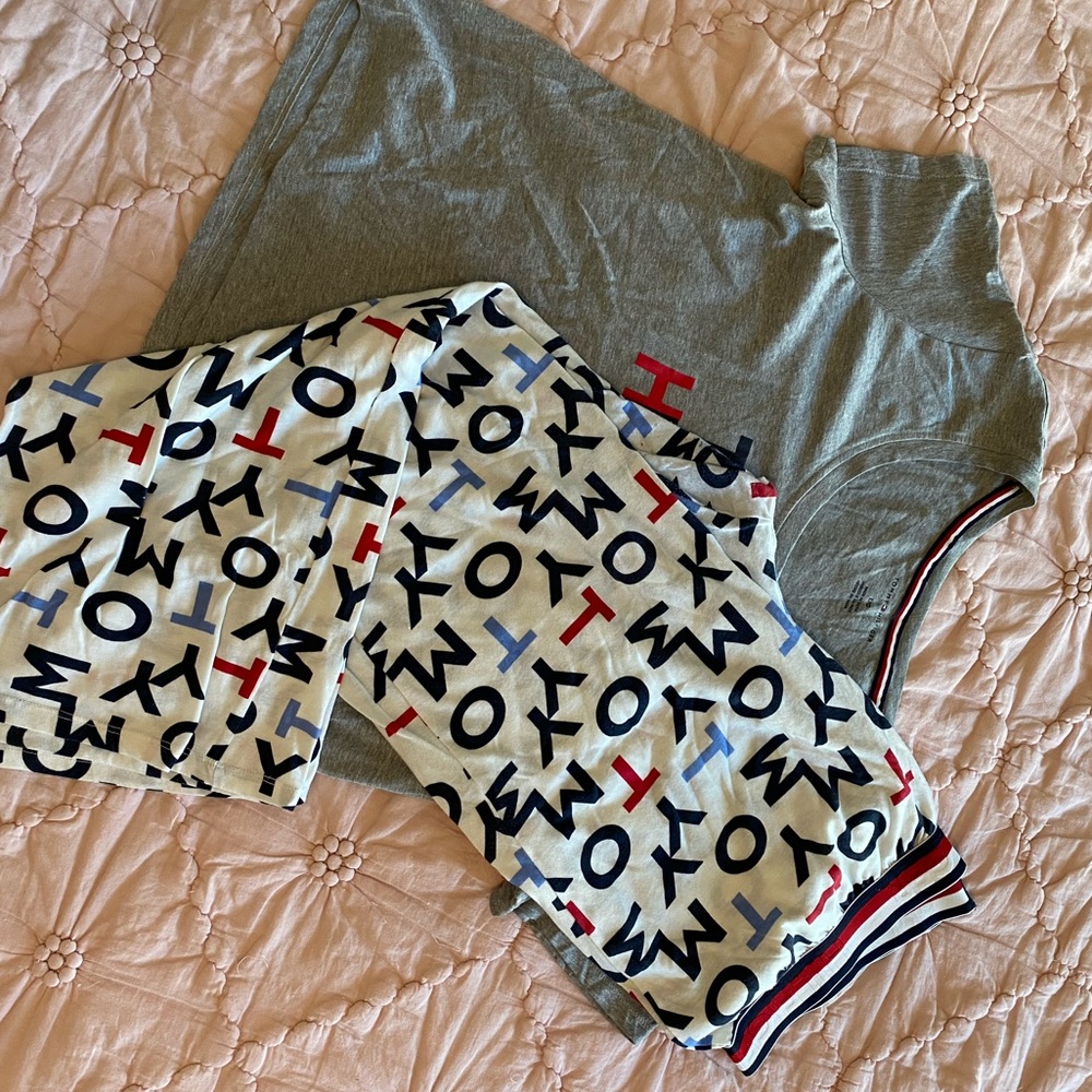 Matching Tommy Hilfiger pj set size Large